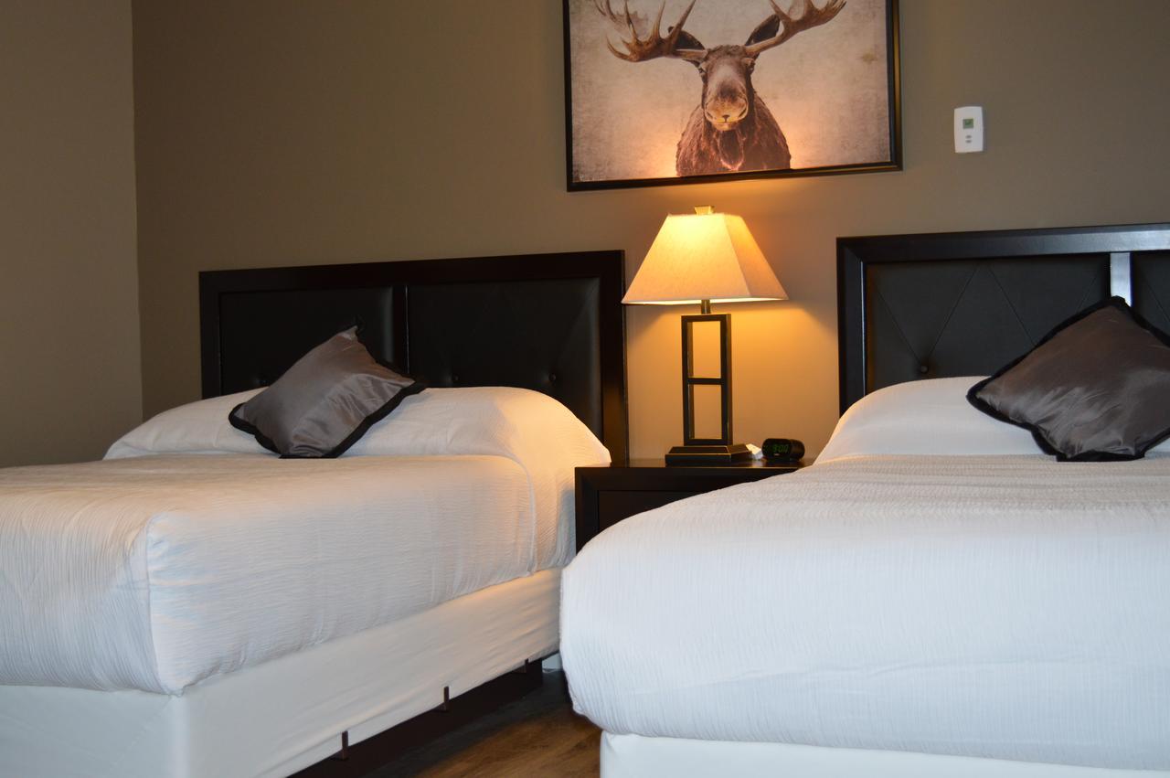 94 Motel & Rv Park 100 Mile House Экстерьер фото