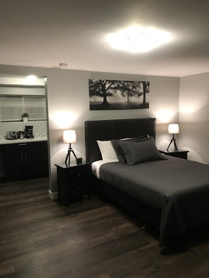 94 Motel & Rv Park 100 Mile House Экстерьер фото